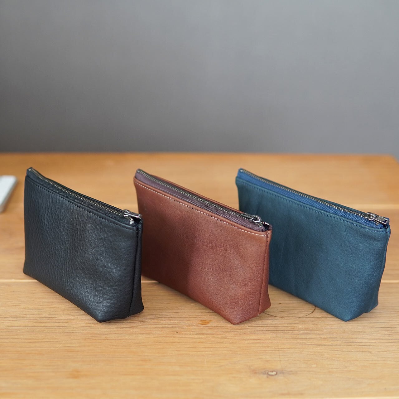 オイルドシュリンクレザーマット/Navy | Leather Shoe Journal オイルドシュリンクレザーマット/Navy | Leather Shoe Journal