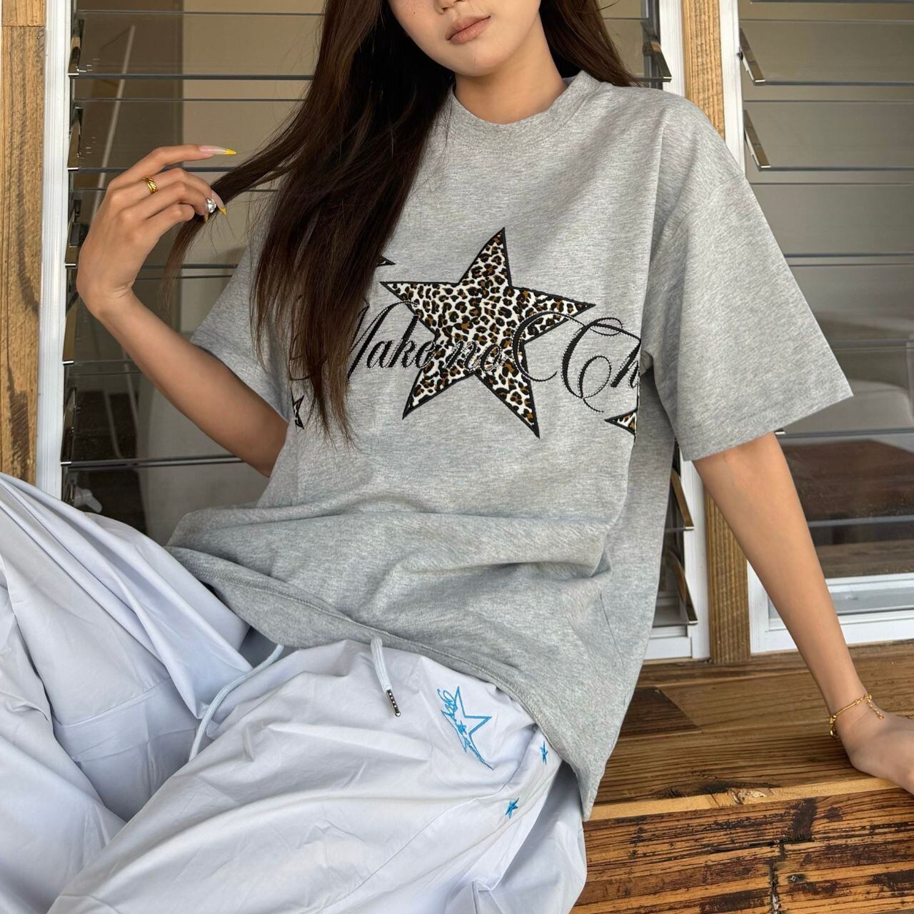 レオパードスターモチーフ ロゴグラフィック ワイドラインTシャツ 3col R02371