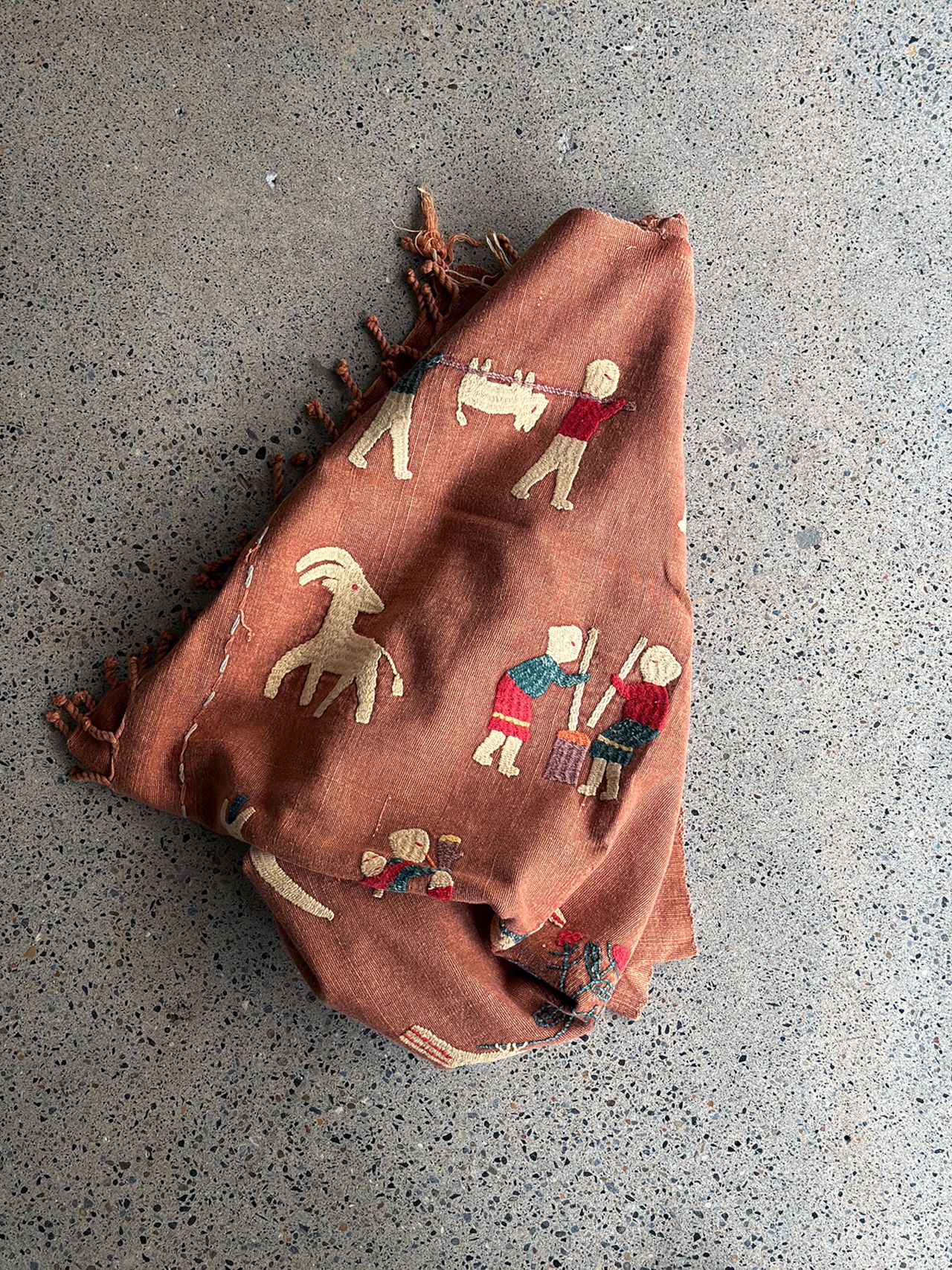 Naga tribe／Stonewashed embroidery rug（Brown）