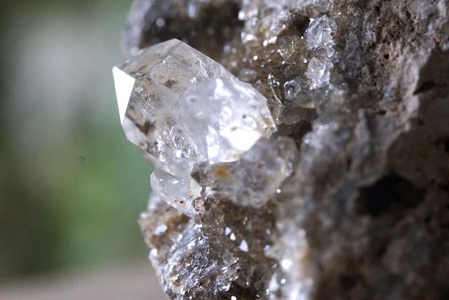 ハーキマーダイヤモンド 3　Herkimer Diamond