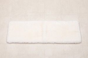 【商談サンプル☆1点のみ】短毛ムートンマット　ホワイト
