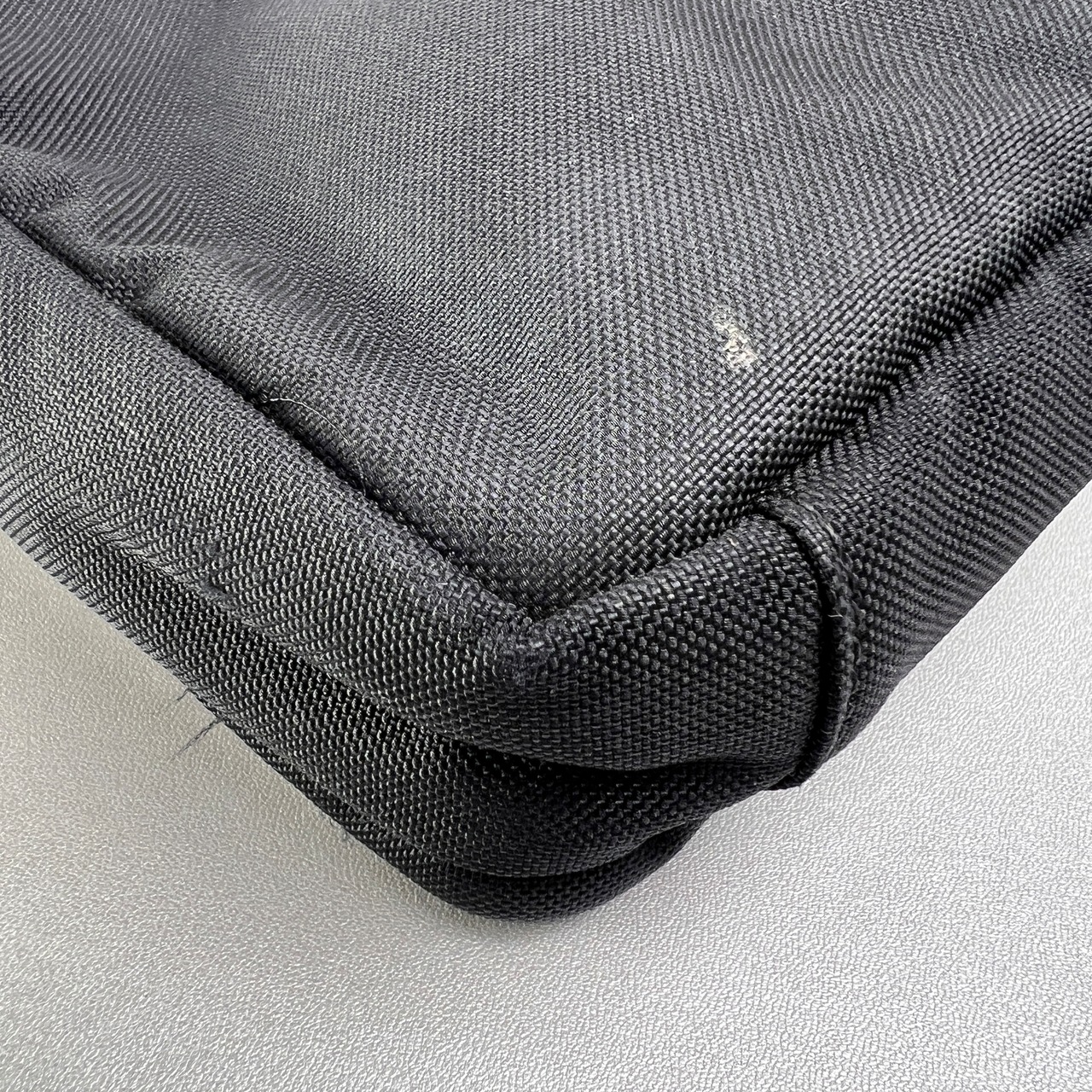 BALENCIAGA バレンシアガ ナイロン ショルダーバッグ 黒 A-13622