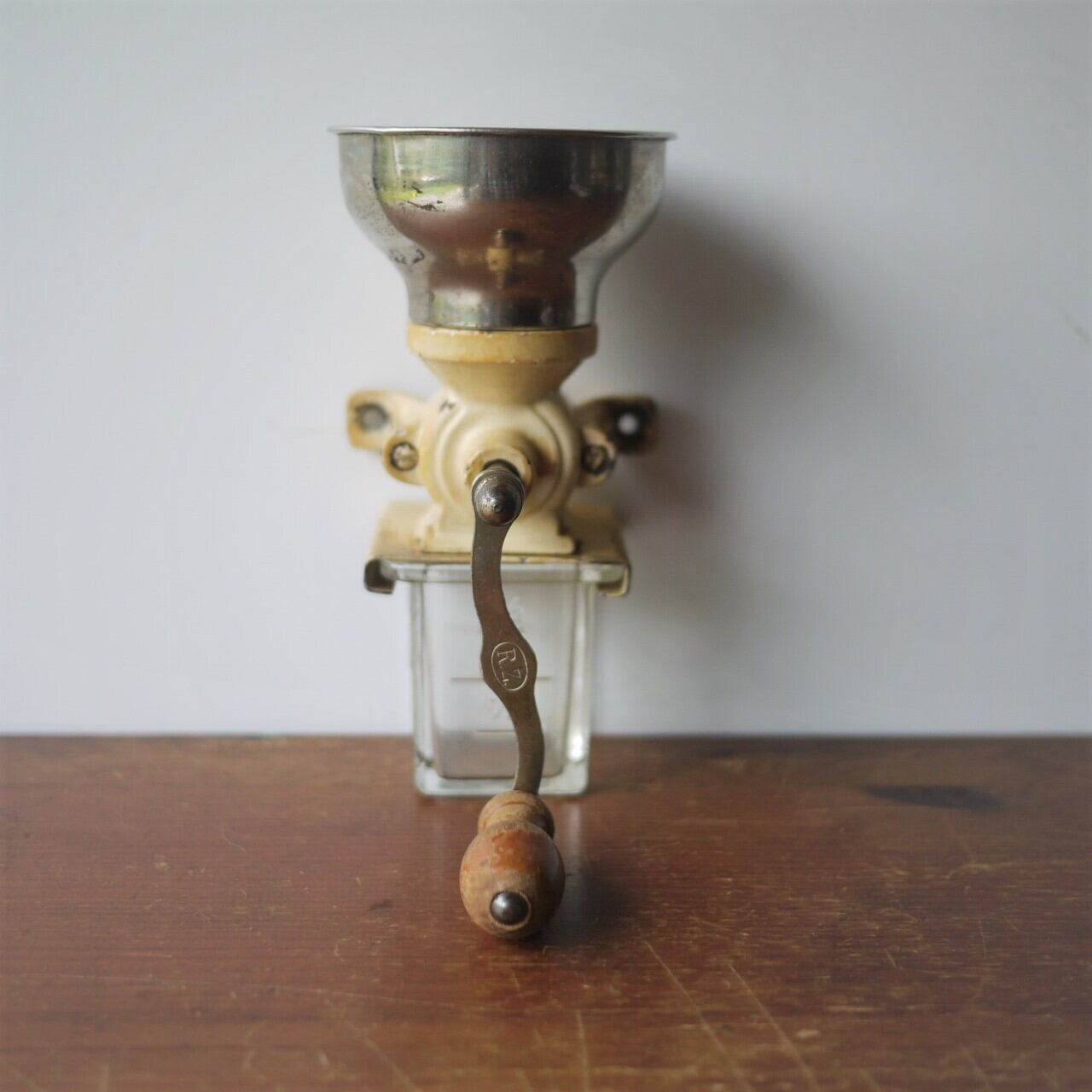 R.Z.壁掛コーヒーミル 手回しグラインダー ドイツ ザッセンハウス ZASSENHAUS