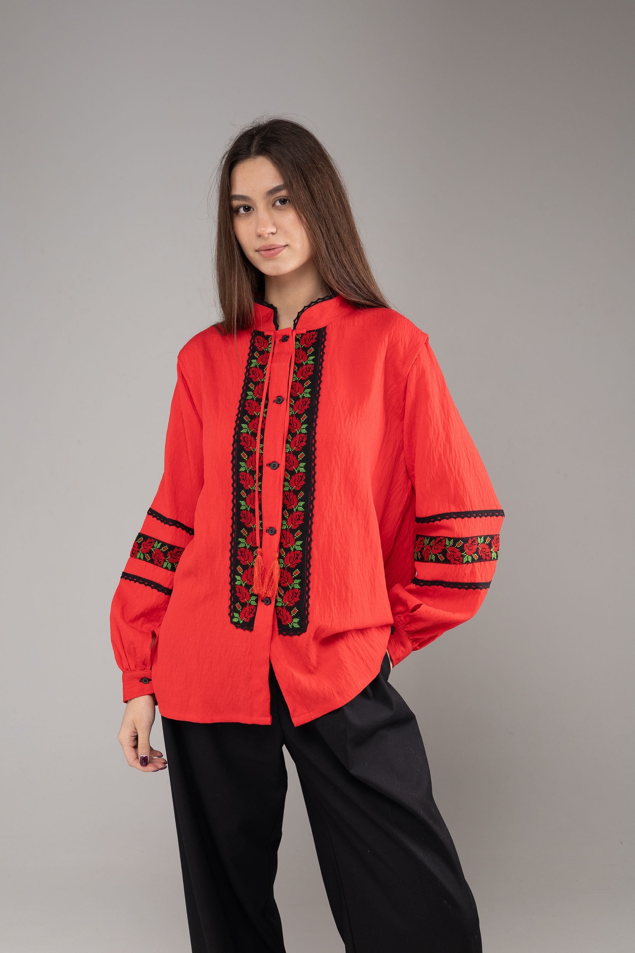 ウクライナ刺繍ヴィシヴァンカ　バルーン袖　手刺繍　麻　レディース・フリーサイズ - 6