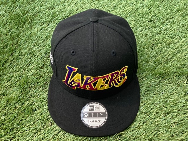 TAKASHI MURAKAMI × NEW ERA LAKERS SNAPBACK CAP BLACK 98842