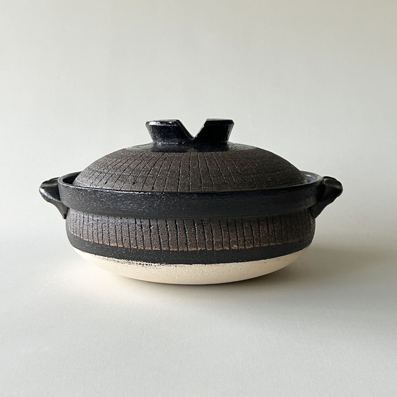 土鍋 9号 4〜5人用 直火専用 黒十草 萬古焼