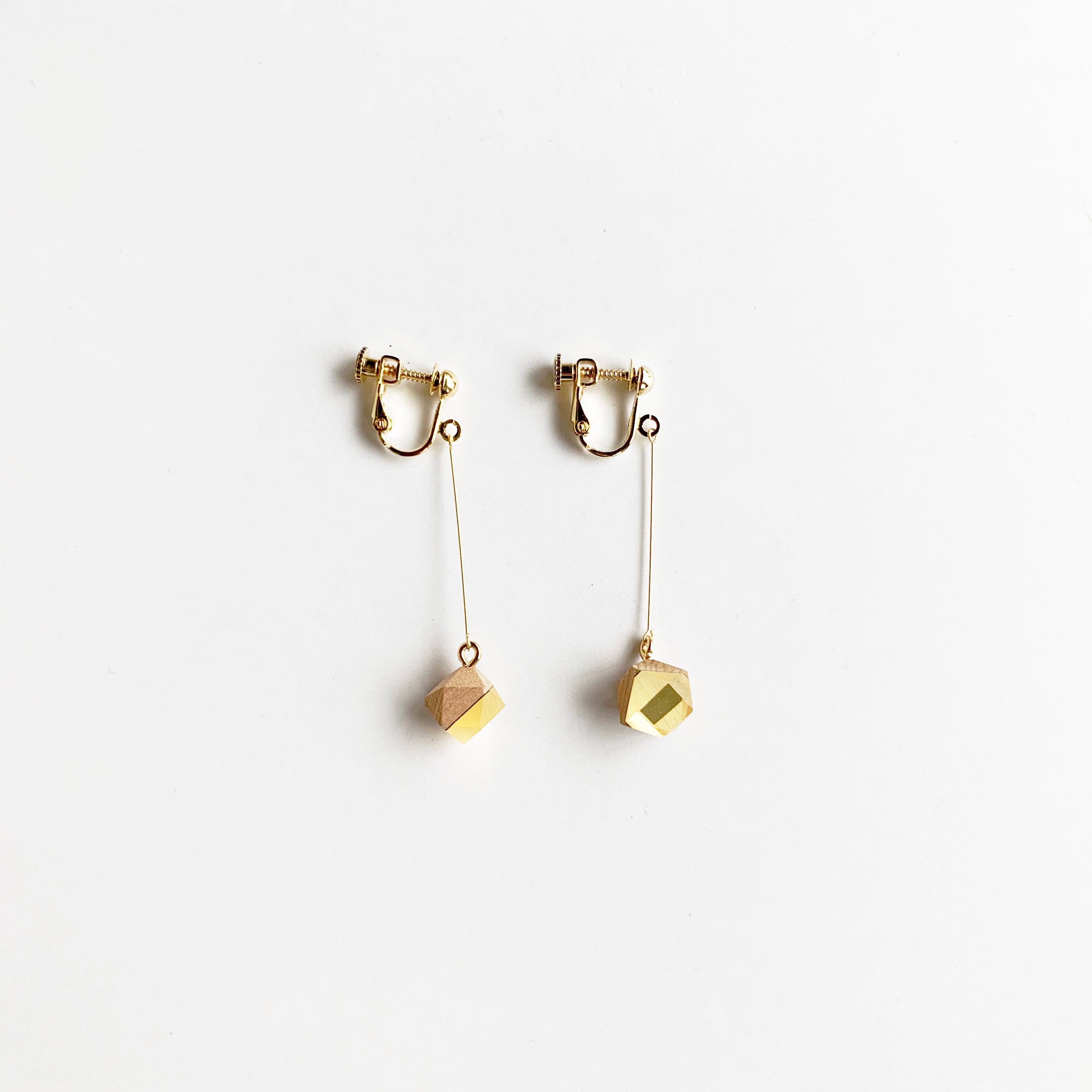 スイングナッツイヤリング | plying accessory