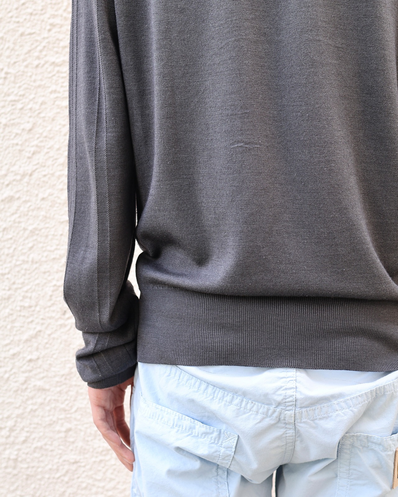 【VIKTOR&ROLF】grey logo design knit