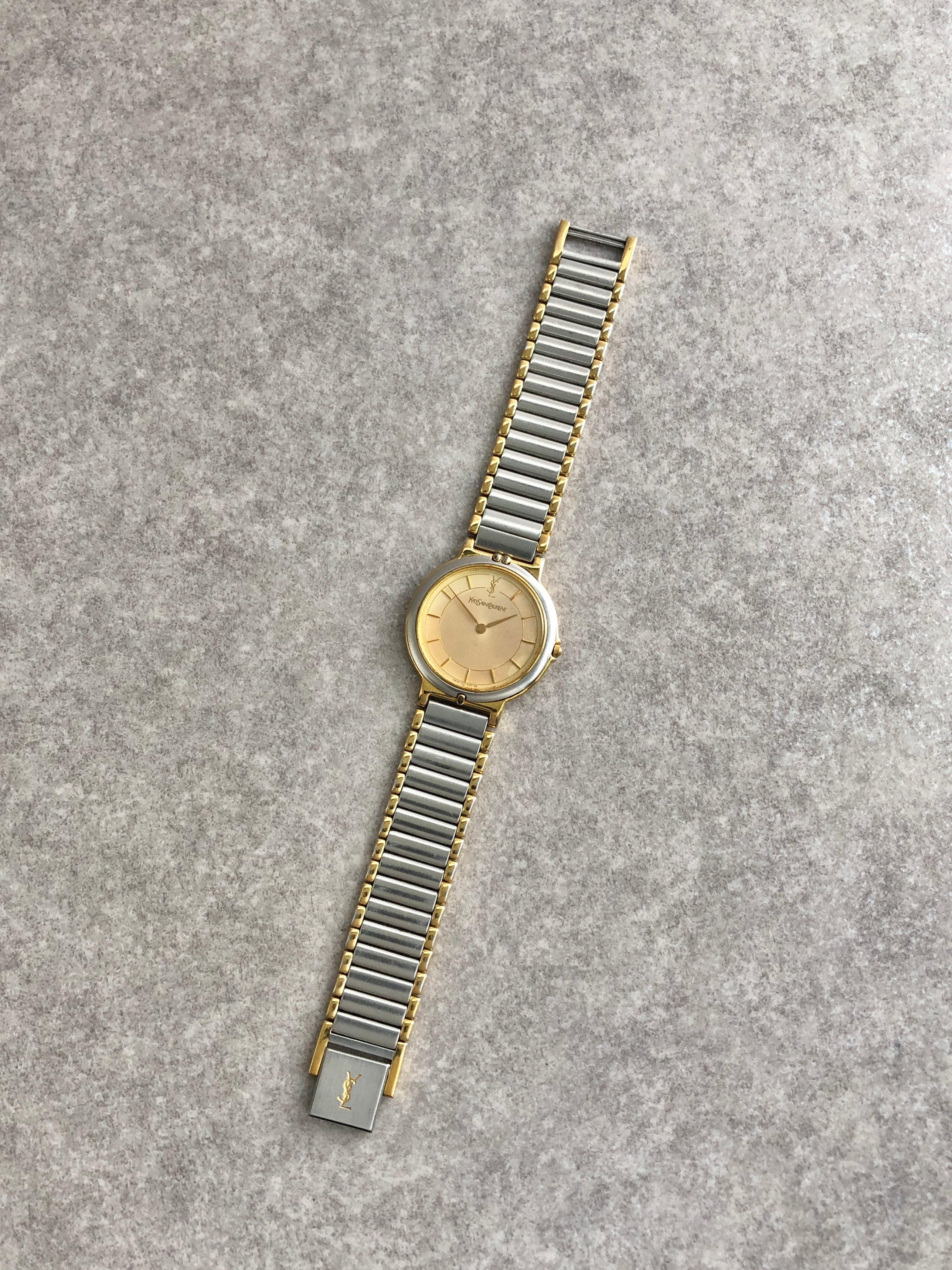 Yves Saint Laurent イヴ・サンローラン 腕時計 シルバー ステンレス