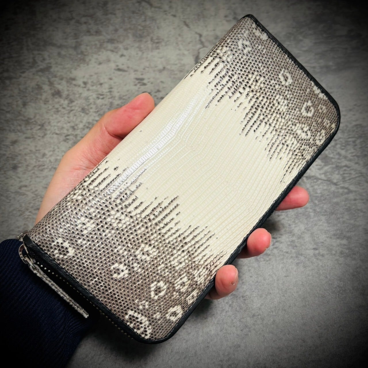 リザード 長財布 シャイニング加工 大容量 カード１５枚 トカゲ ヒマラヤ 白 リザード 長財布 シャイニング加工 大容量 カード15枚 トカゲ