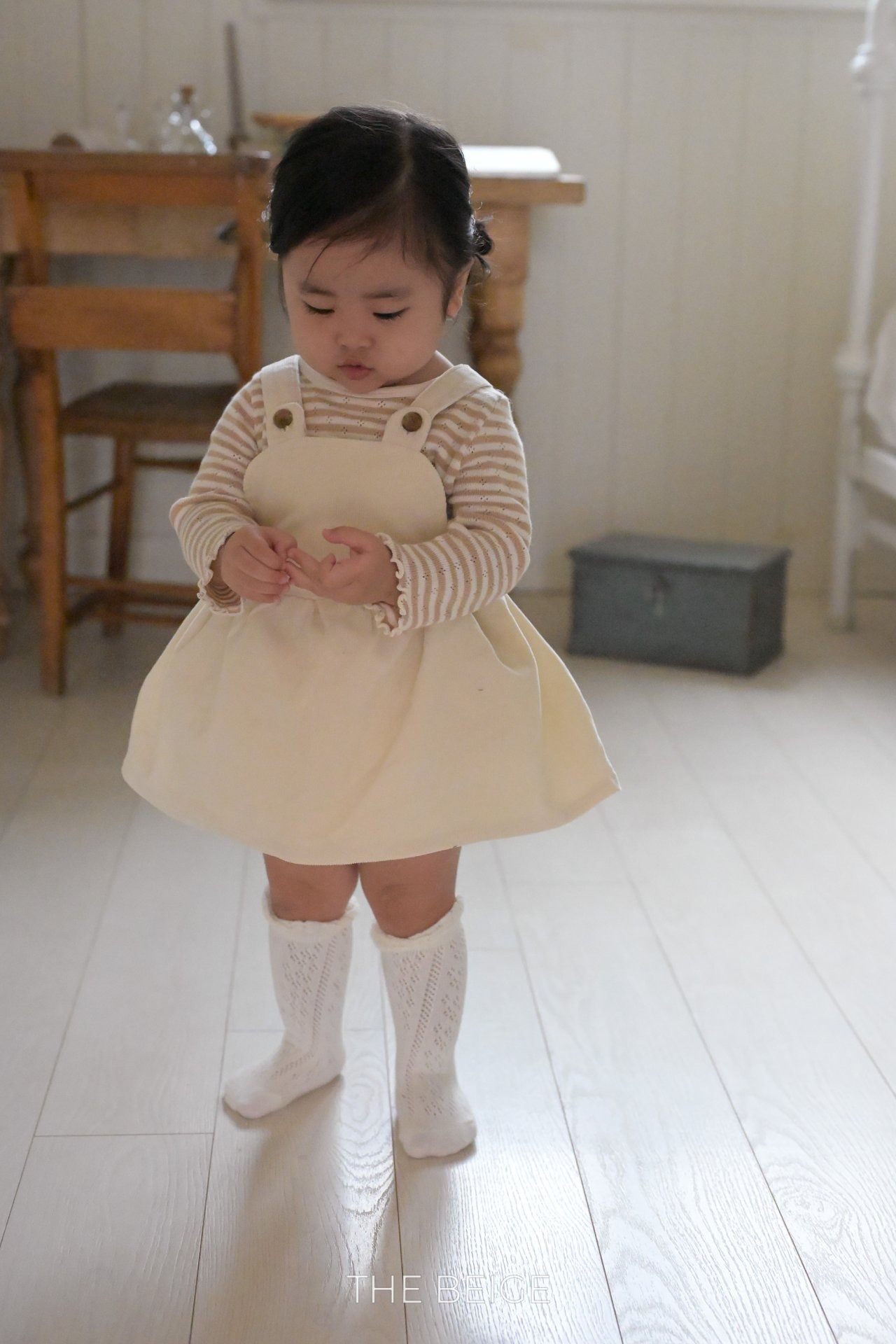 [THE BEIGE] Earwax Suspenders Bodysuit / [더베이지] 귀달이멜빵슈트