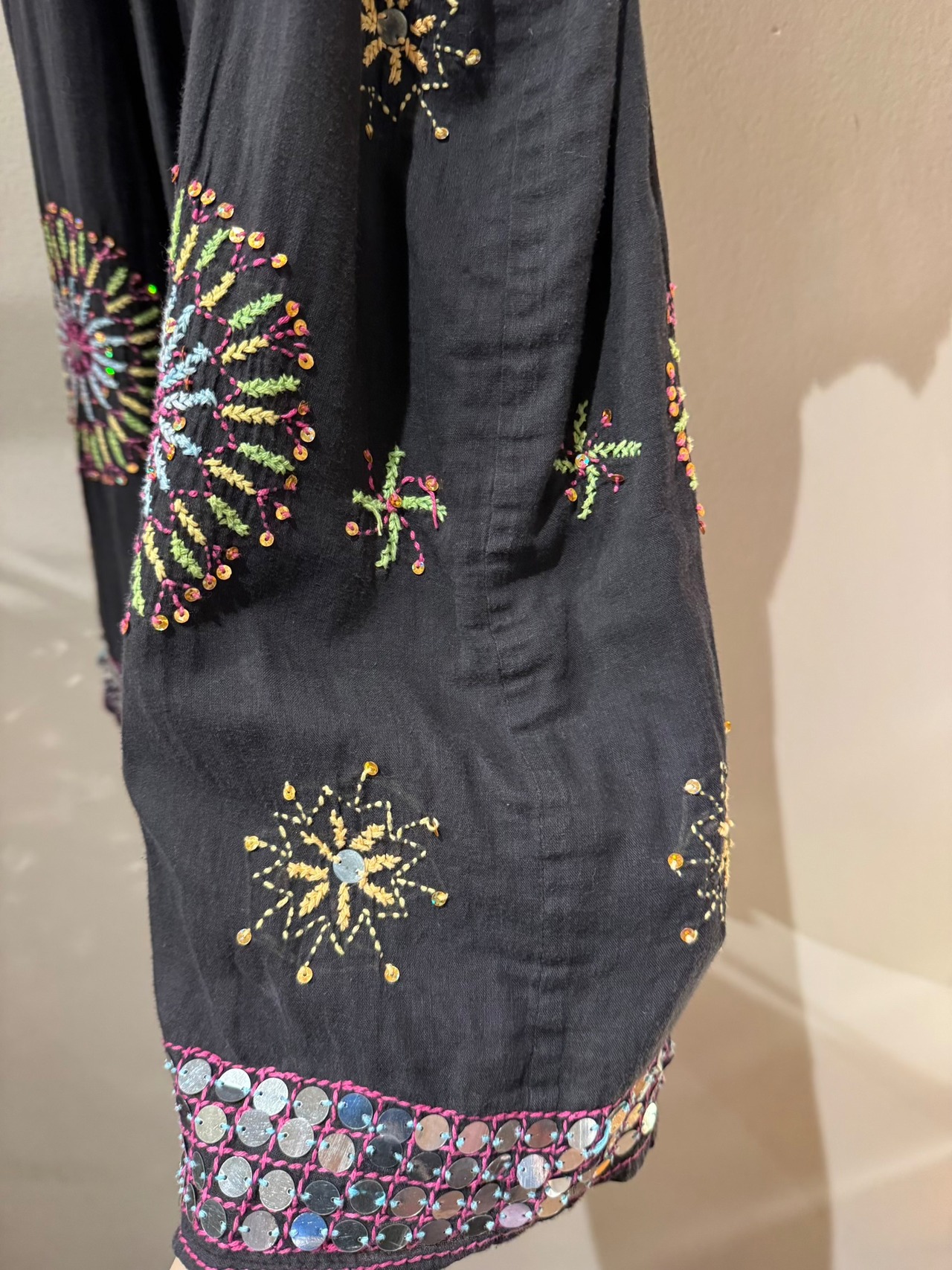 ANTIK BATIK スパンコール刺繍ファイヤーワークスチュニック