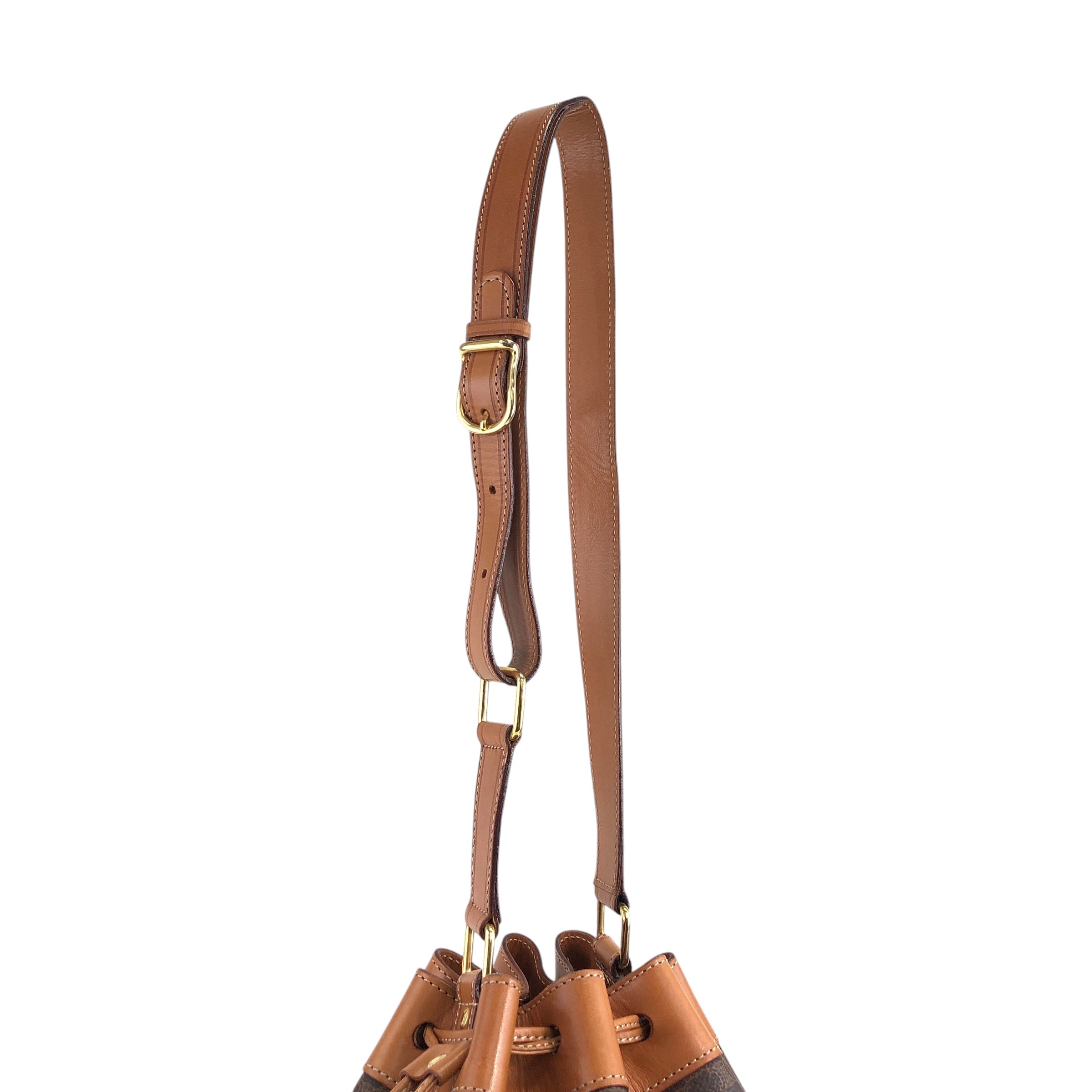 CELINE セリーヌ マカダム ショルダーバッグ ブラウン ブラゾン型押し CELINE セリーヌ マカダム ショルダーバッグ ブラウン ブラゾン型押し