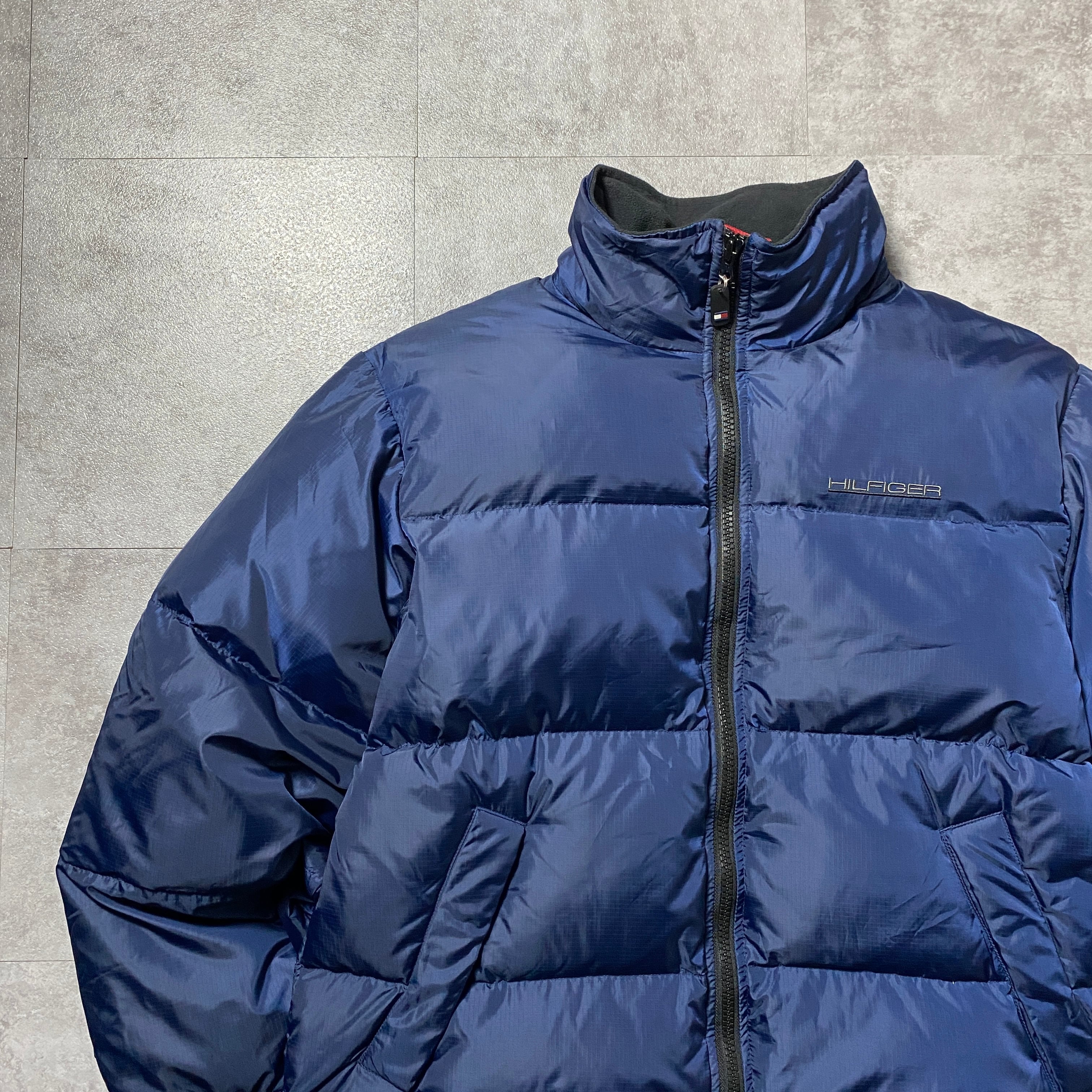 90's Tommy Hilfiger トミーヒルフィガー 刺繍ワンポイント ネイビー