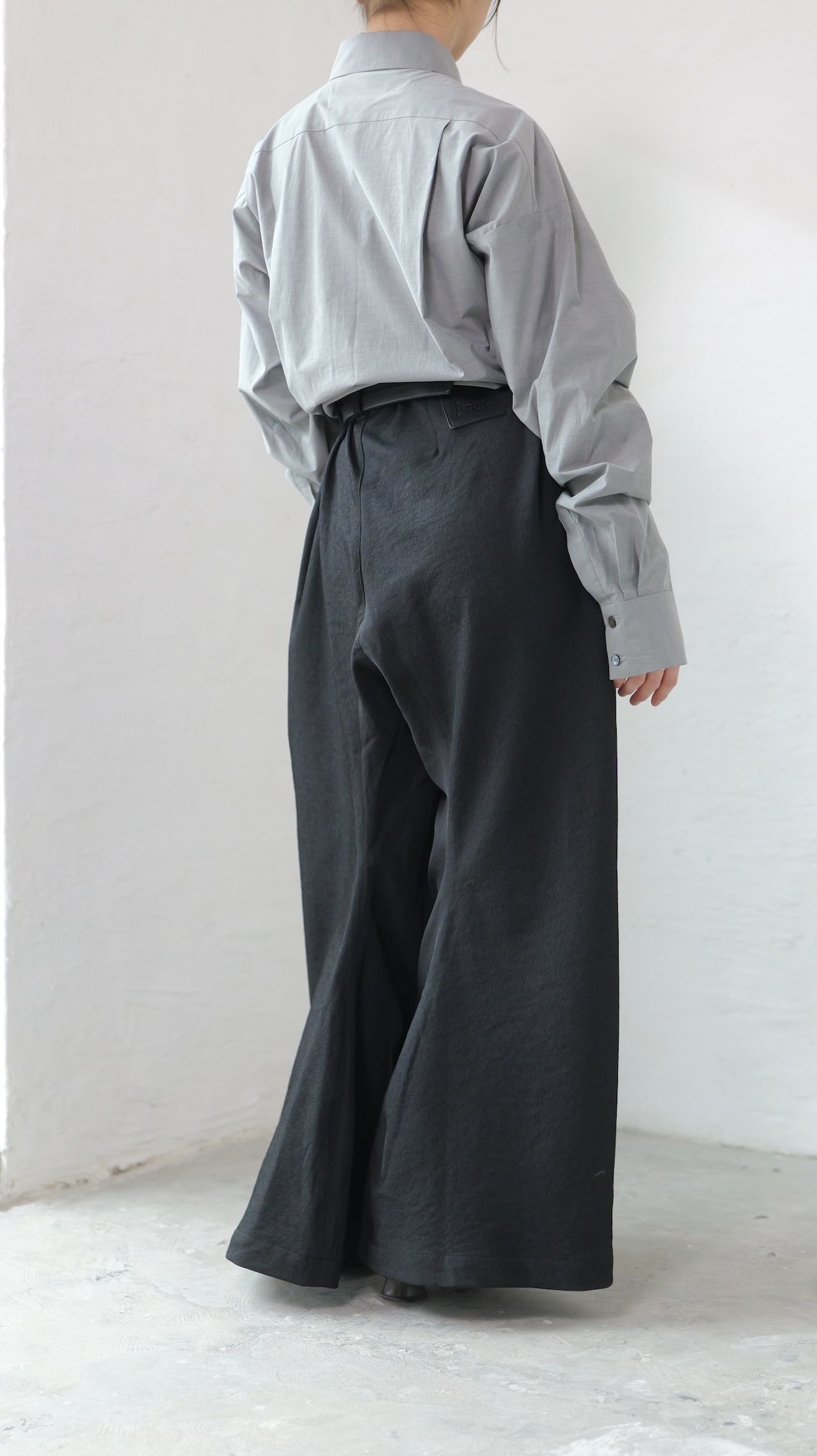 i’m here - “He is twitted” Pants :Black|ツイスト立体パターン/軽量ポリエステル/レザーパッチ