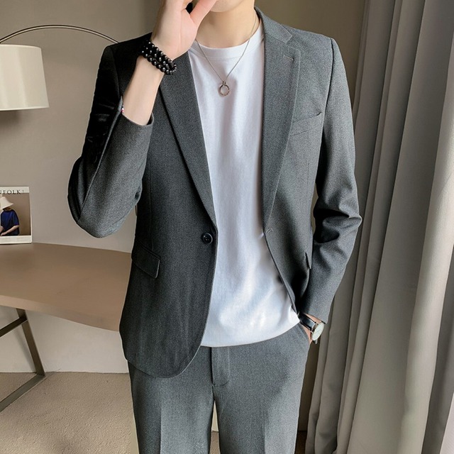 シンプル　カジュアルスーツ　ツーピース　３カラー　A2071