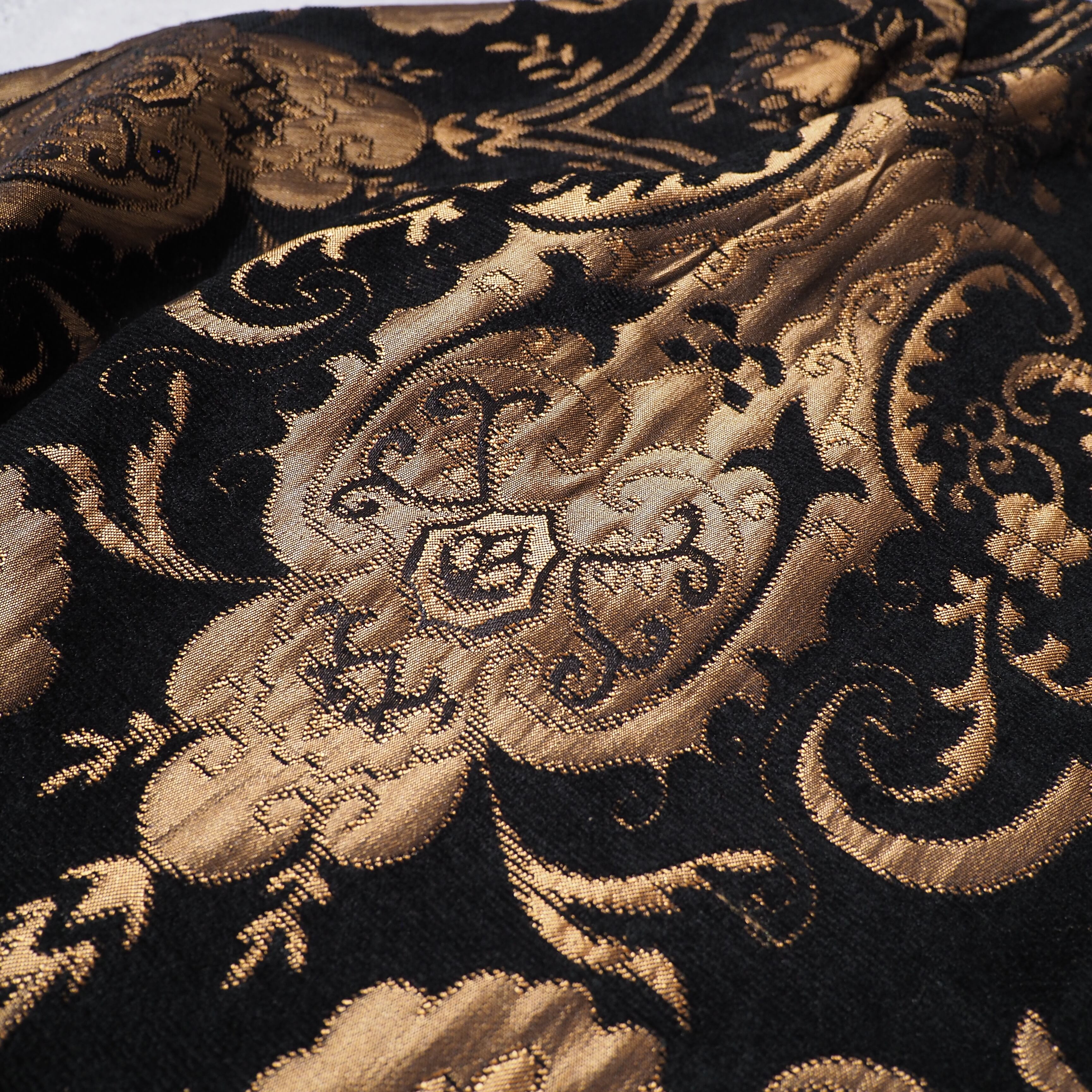 Black shiny × luxury pattern gobelin weaving vintage jacket (made in Usa)