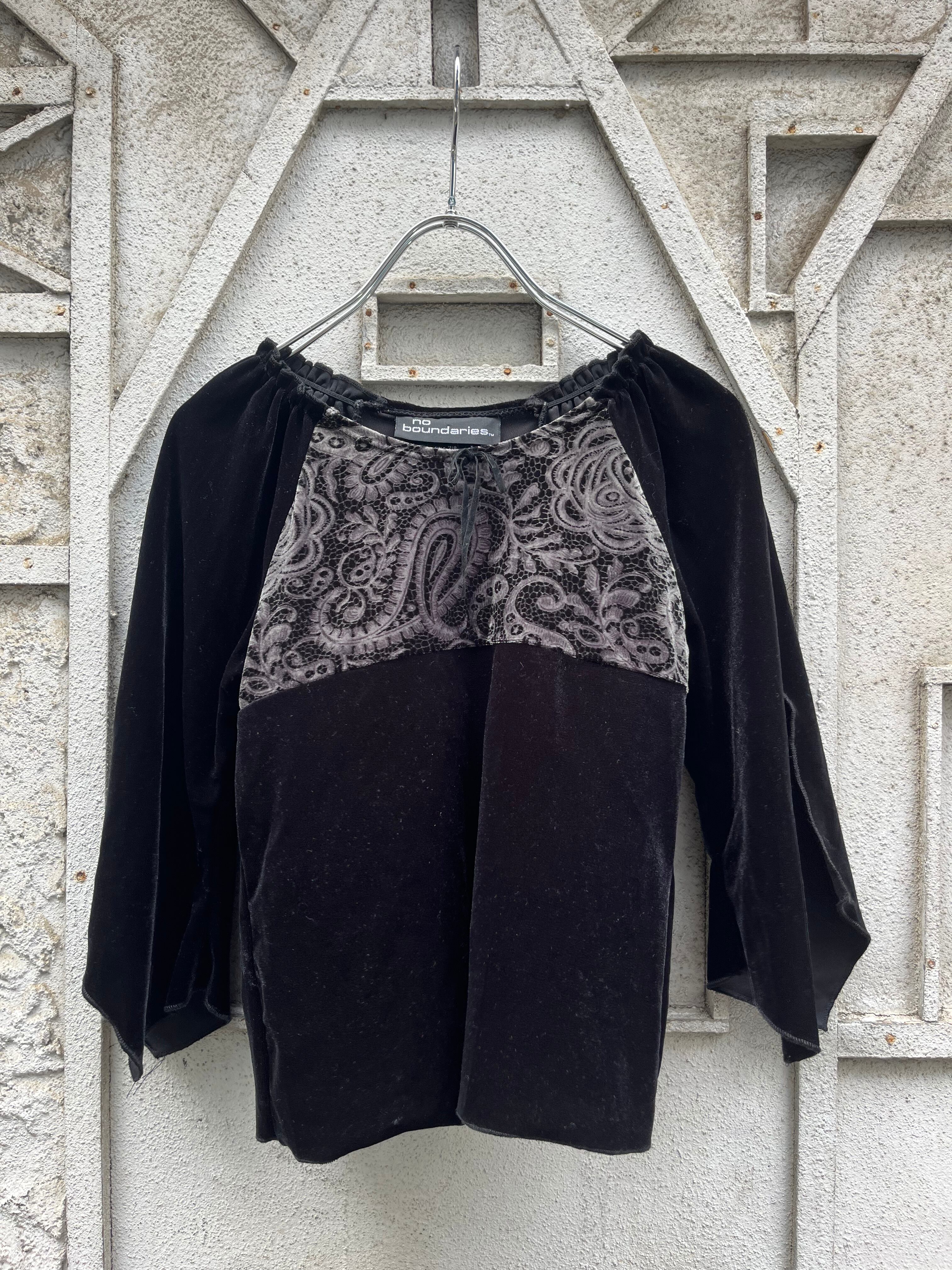 "GOTHIC" velour 3/4 sleeves tops