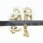 ★L&A★ねこちゃん&クローバーチャーム★最高級鍍金★K16GP★ “3cats”