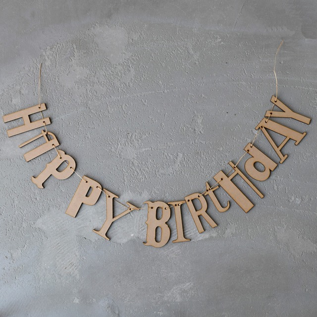 MOONTIC ムーンティック | HAPPY BIRTHDAY ガーランド【ヴィンテージレター 加工ウッドバナー】 お誕生日 バースデー