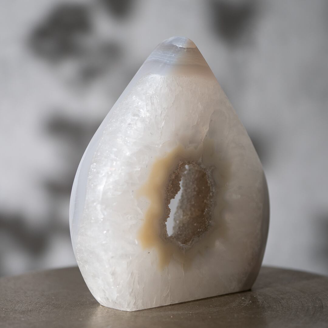 希少月の形 天然石 アゲート 原石 ドゥルージー付 インテリア 希少月の形 天然石 アゲート 原石 ドゥルージー付 インテリア