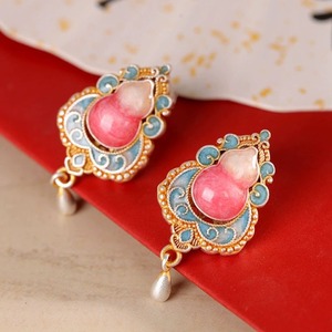 瓢箪のピアス - 七宝焼きが施された可愛らしい耳飾り P204