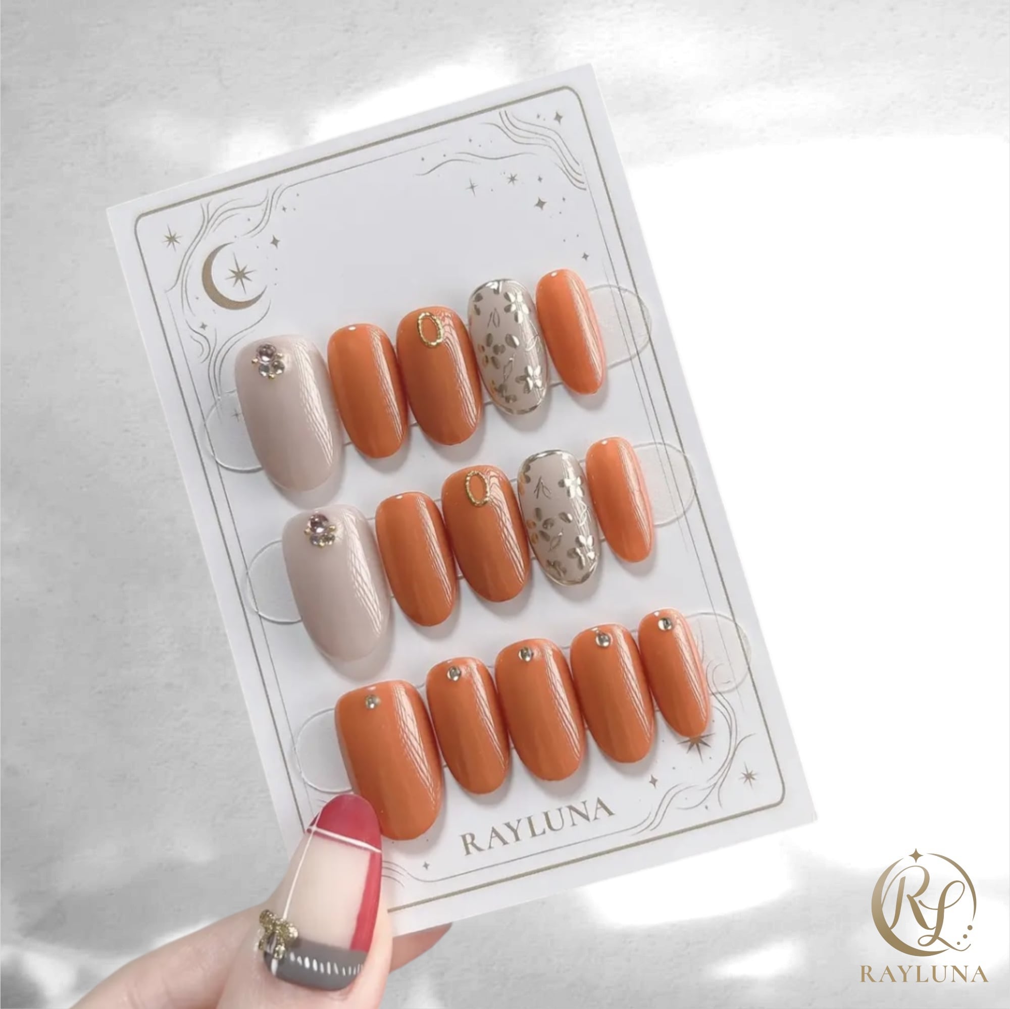 #647 ミディアム オーバル/XY207 繰り返し使えるネイルチップ