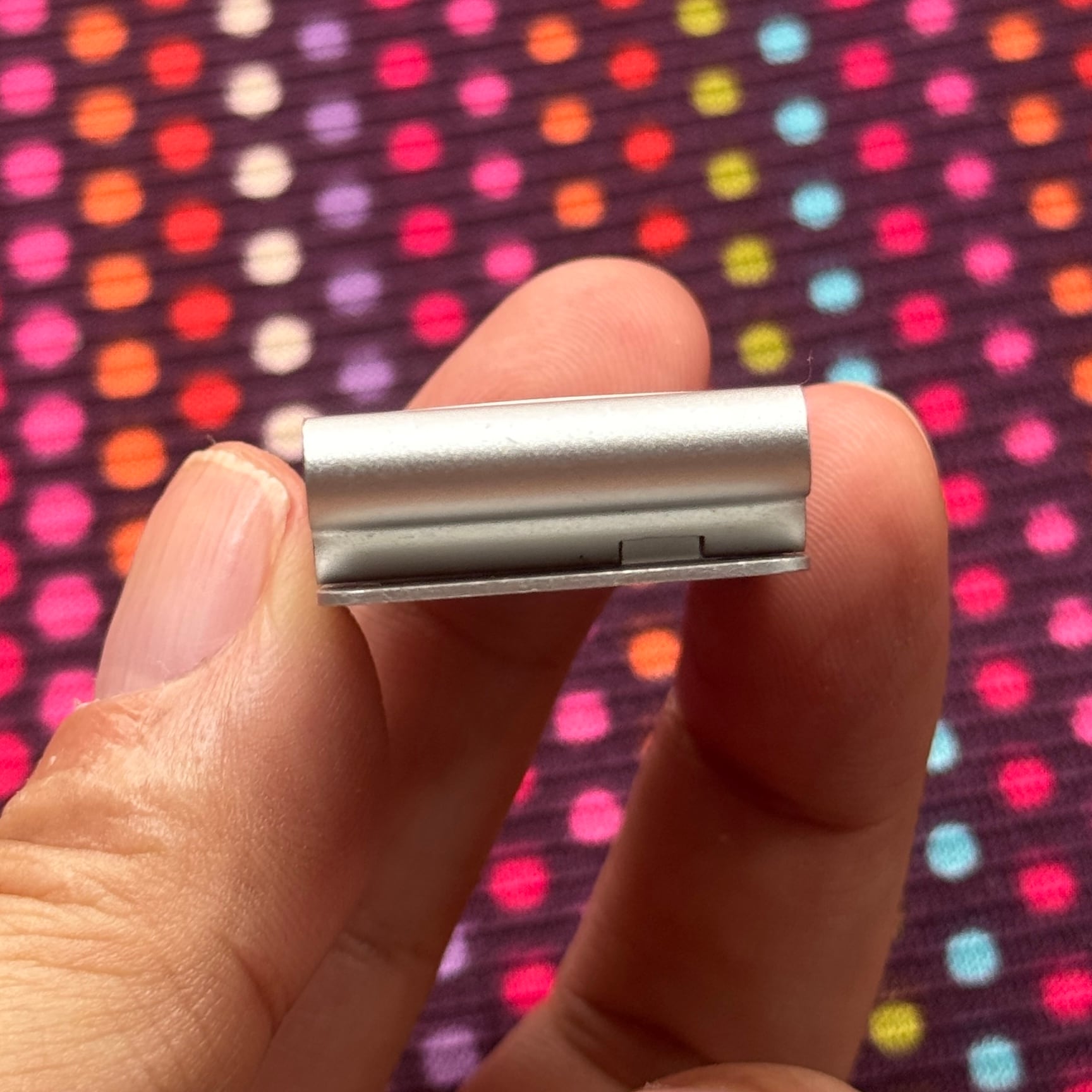Apple iPod shuffle 第2世代 1GB シルバー | 新品バッテリー交換済み