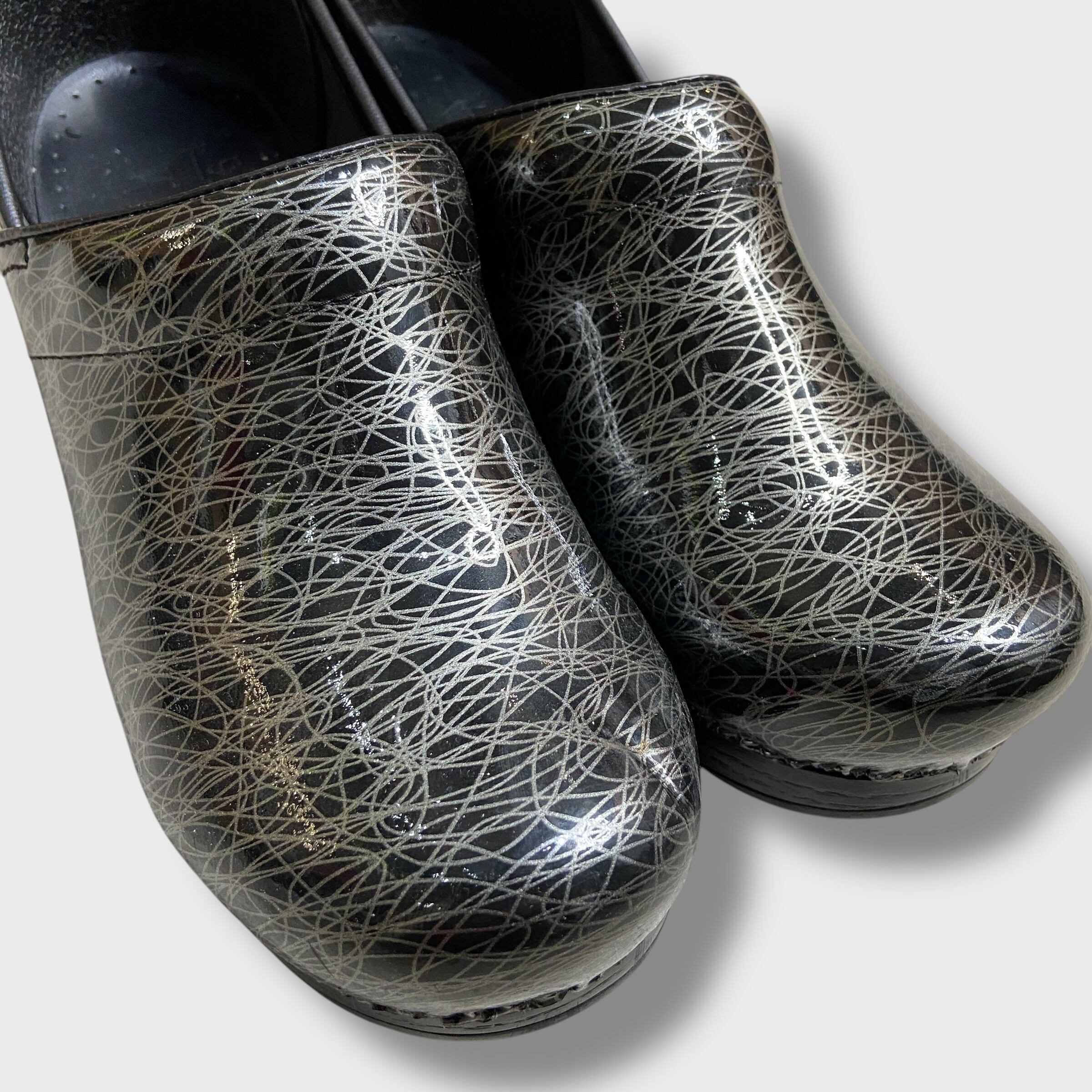 dansko ダンスコ プロフェッショナル 総柄 サンダル ブラック 25cm