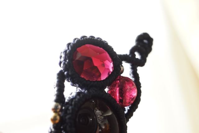 6条スターガーネット&ロードライトガーネットのマクラメブレスレット - 実 -【一点物】