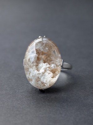 Neo Vintage White Garden Quartz Ring - 2