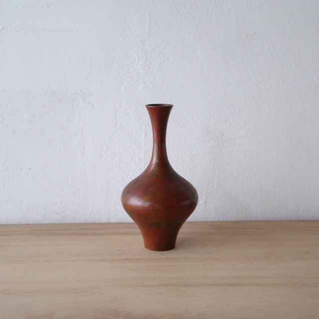 テラコッタの花瓶