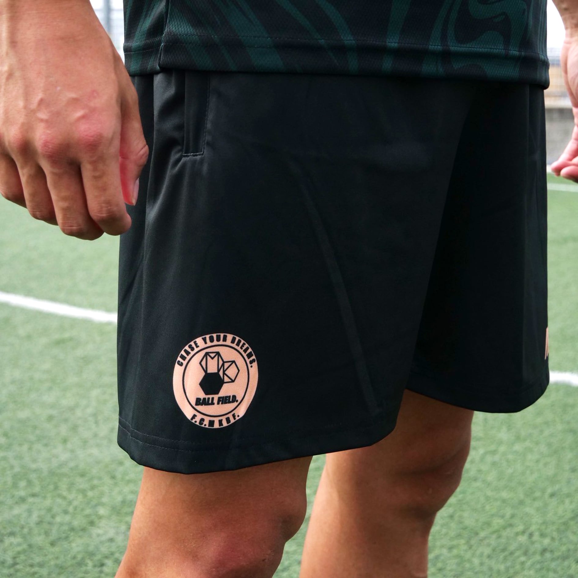 MKBF. TRAINING Shorts - GREEN | MK BALL FIELD.