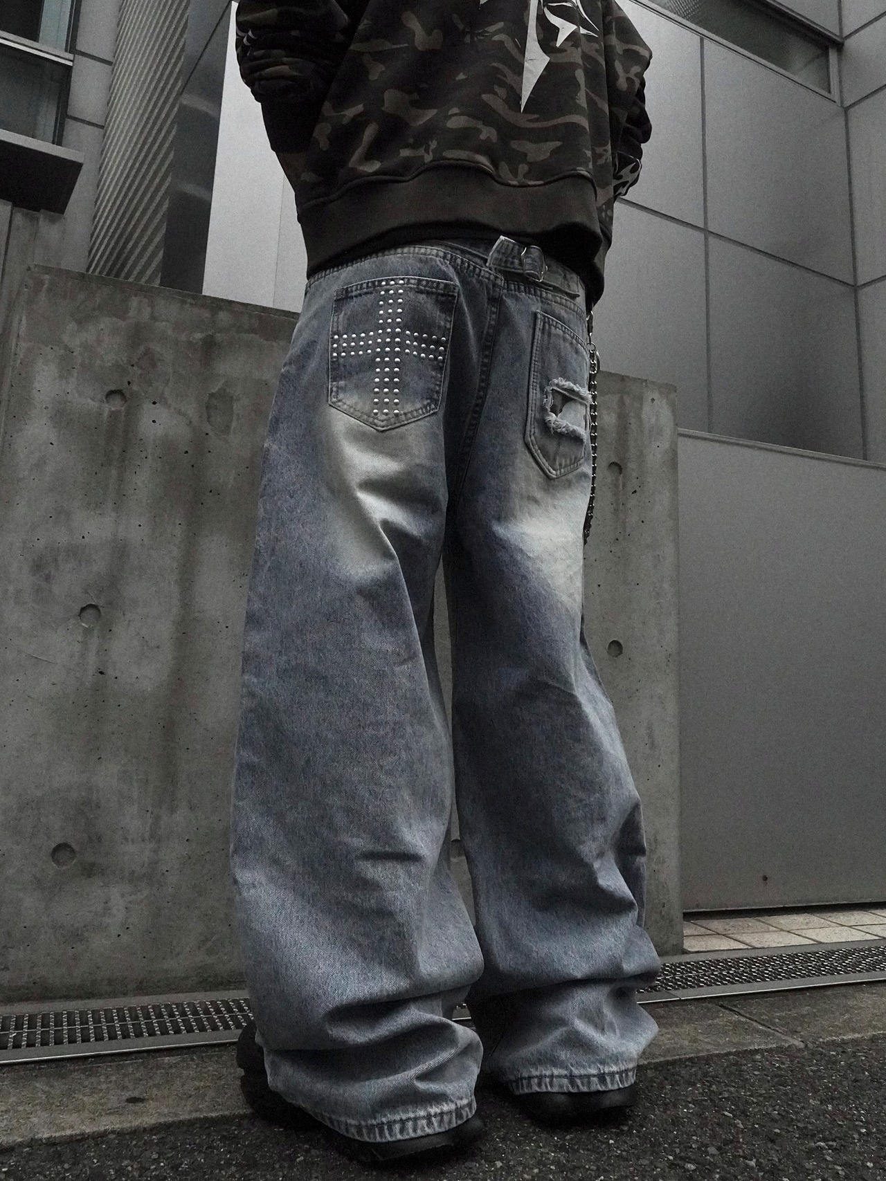【PLANET STUDIO】Cross Studded Baggy Denim Pants