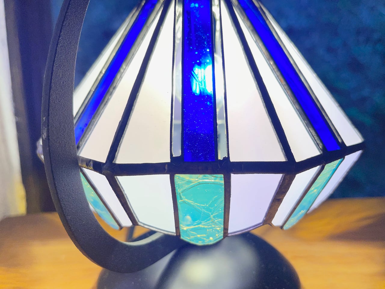 新作／限定品]ブルーストライプ（ステンドグラスのテーブルランプ
