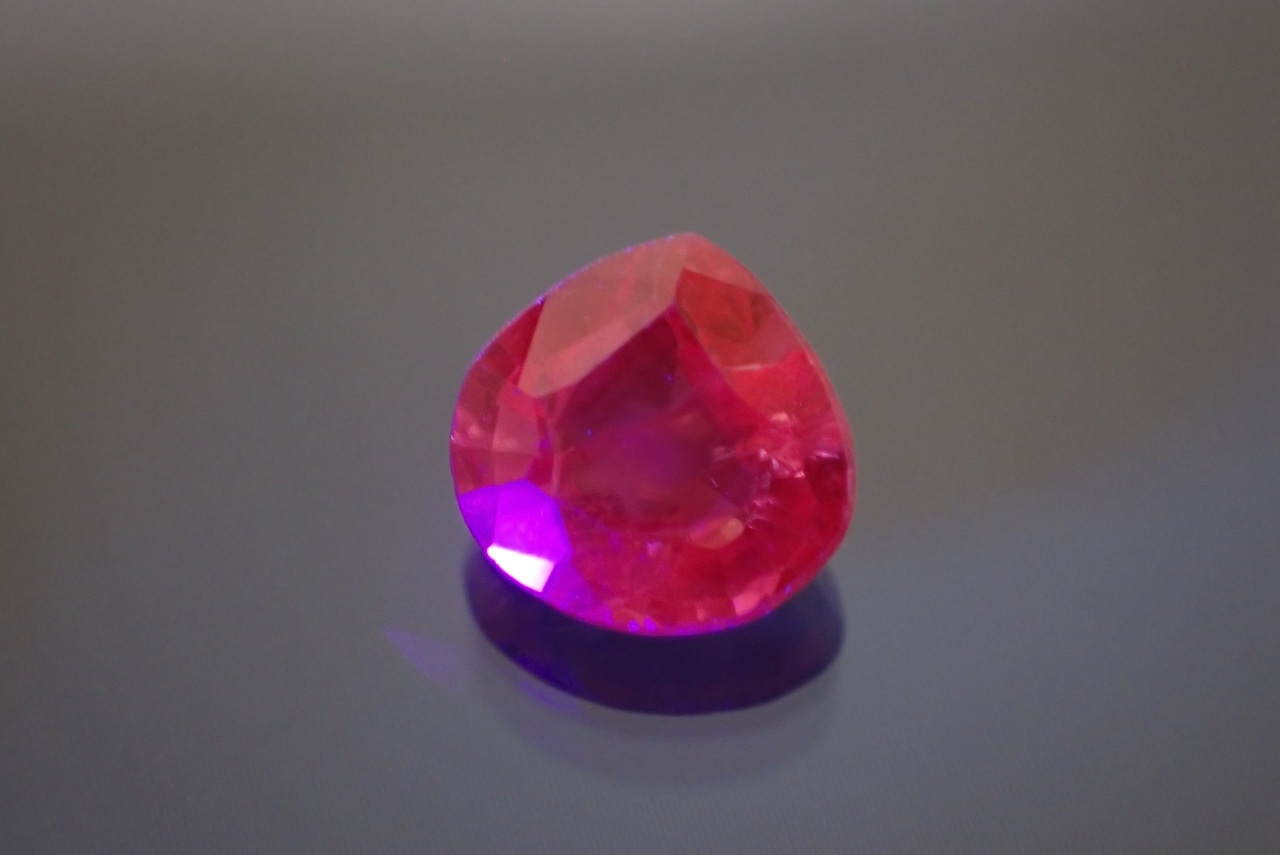 サファイア(簡易ソーティング付)　0.831ct　[D9-139]