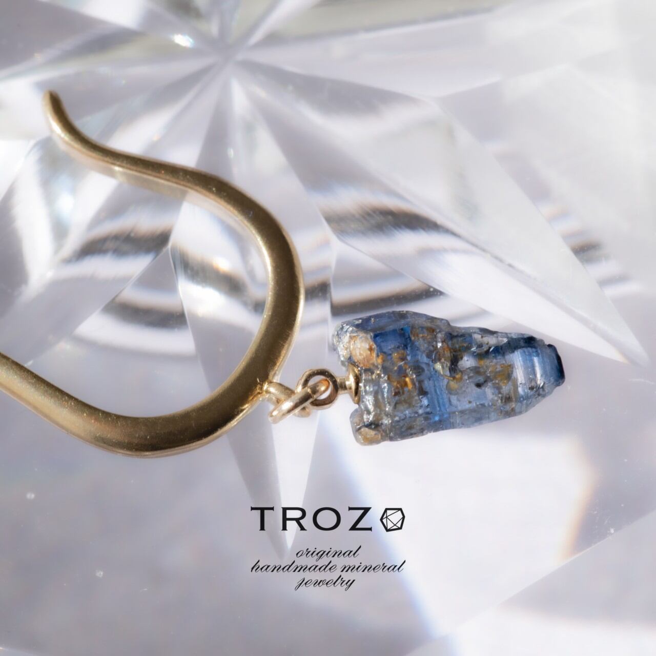 bororo サファイア原石 結晶 イヤリング 正規品 試着のみ 開店祝い www