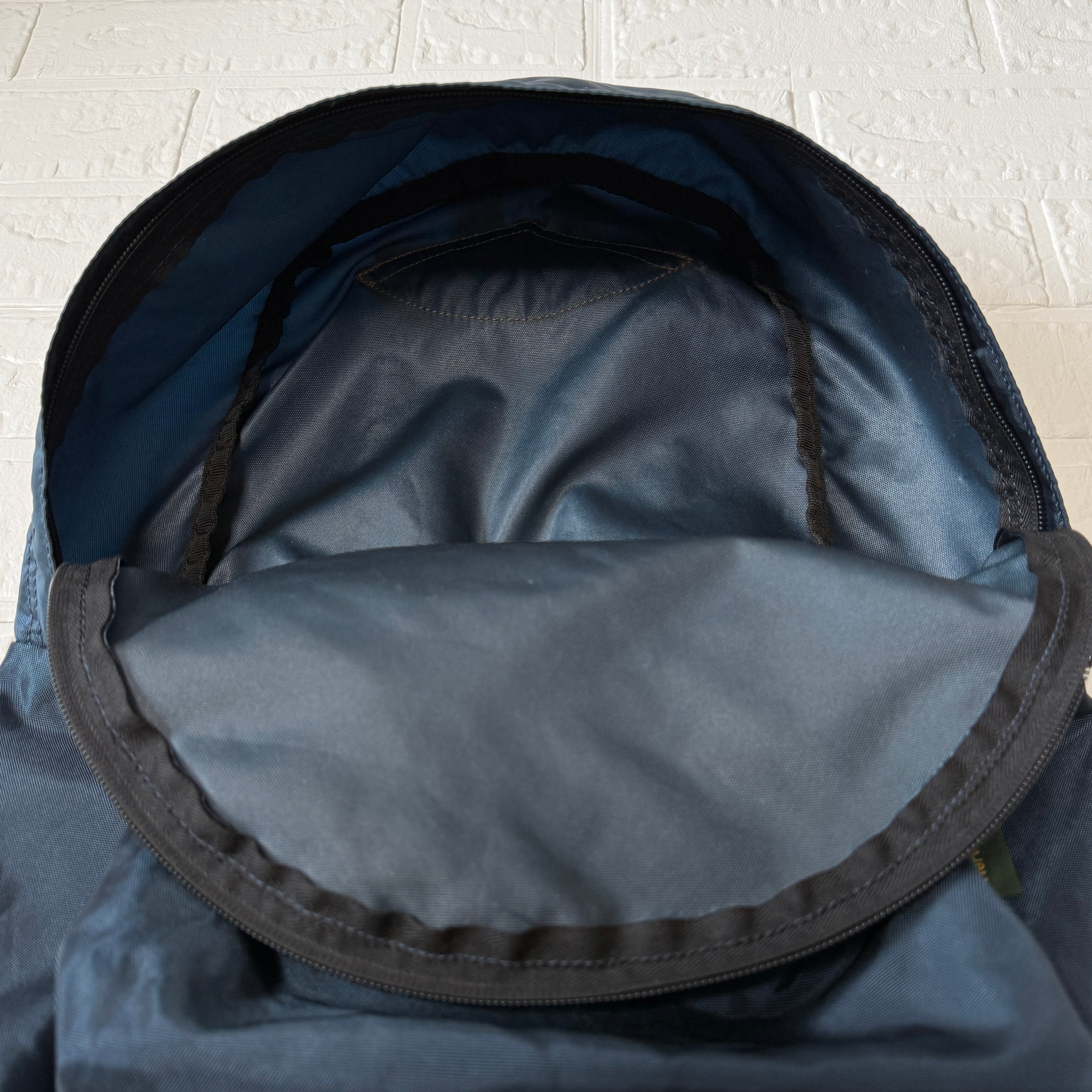 Herve Chapelier 978N ナイロンデイパック ネイビー ベトナム製