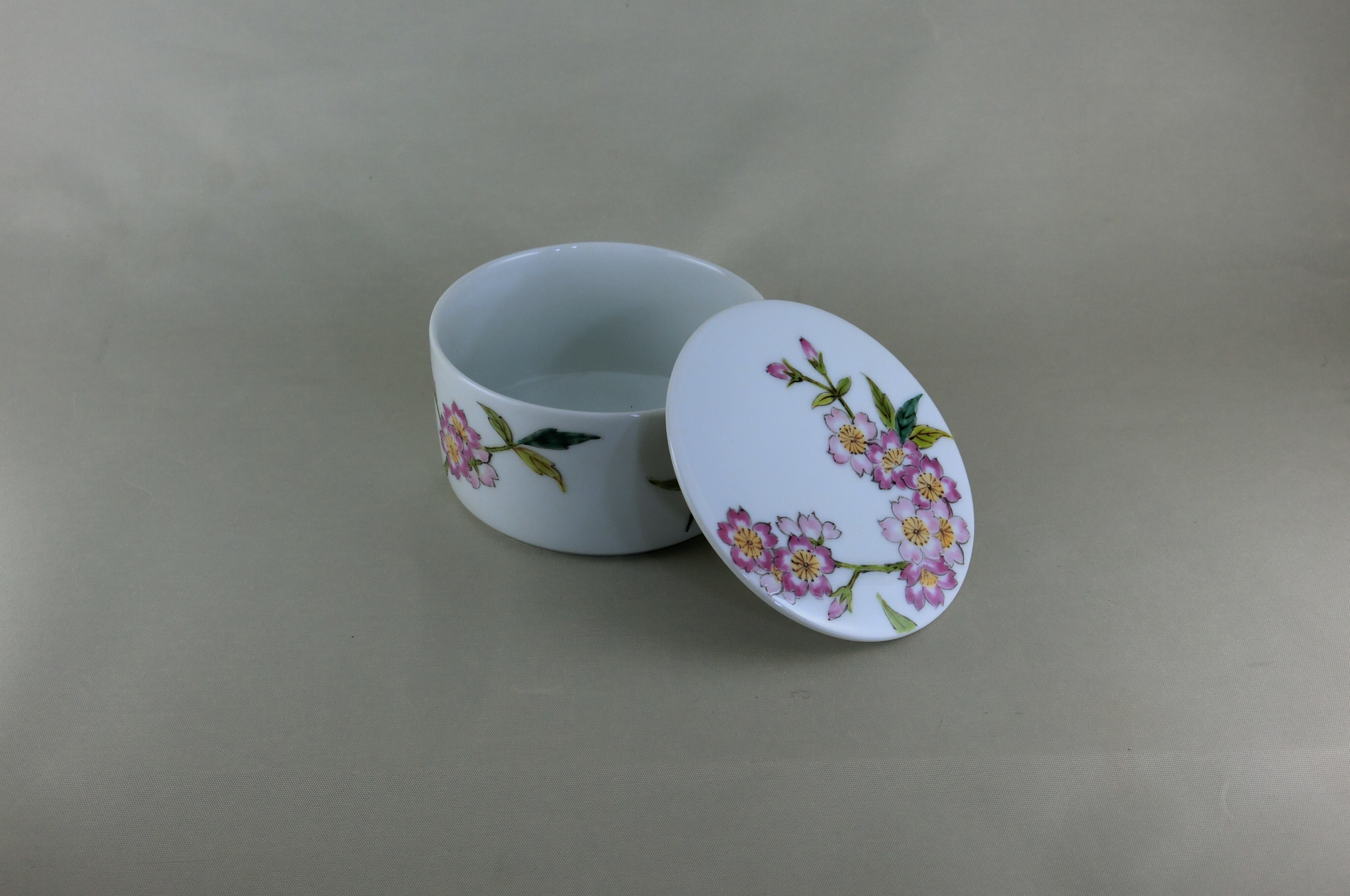 桜　蓋物（しのえ工房）