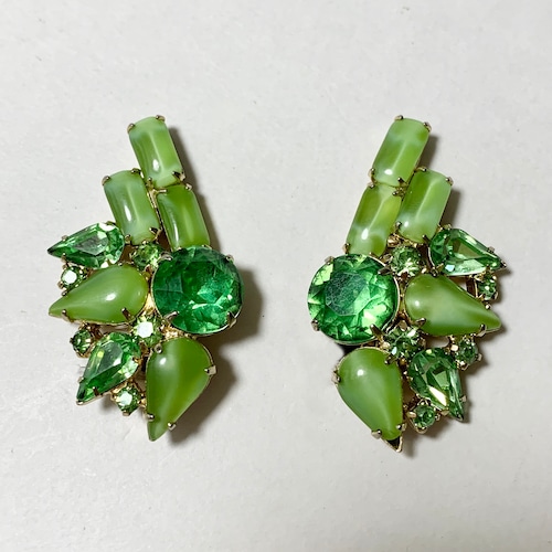 Vintage Light Green Moon Glow Glass Cabochon & Bijoux Earrings