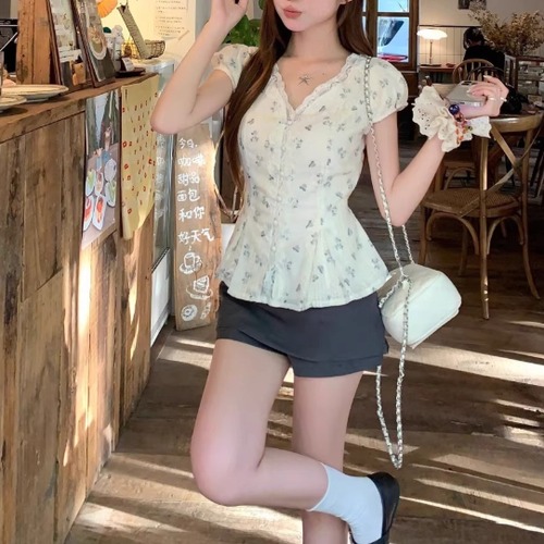 小花柄レースVネックタックブラウス ・78671