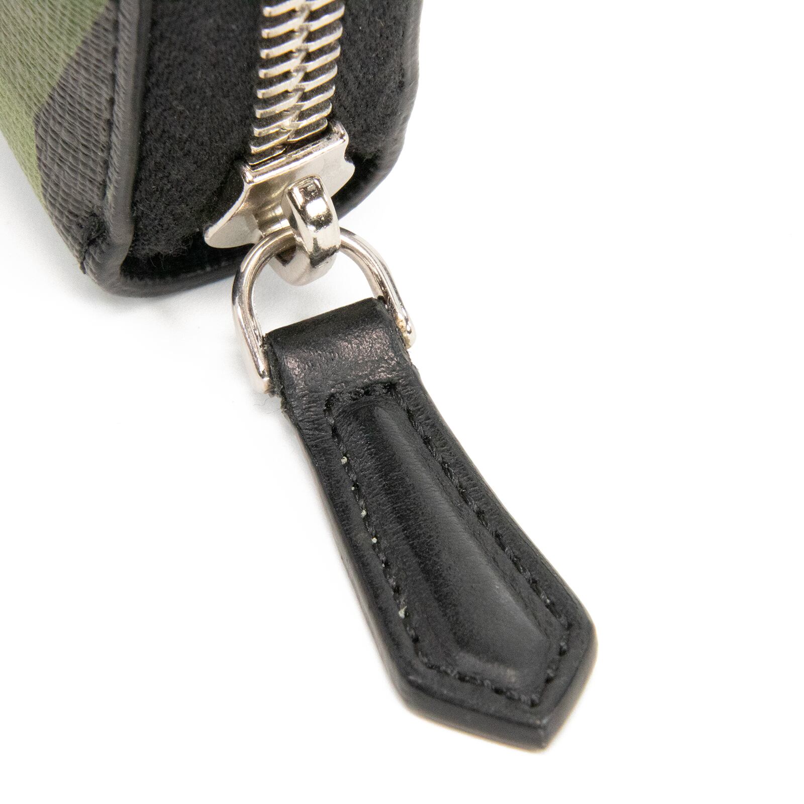 本物・送料無料・美品】フェンディ・長財布・ラウンドファスナー