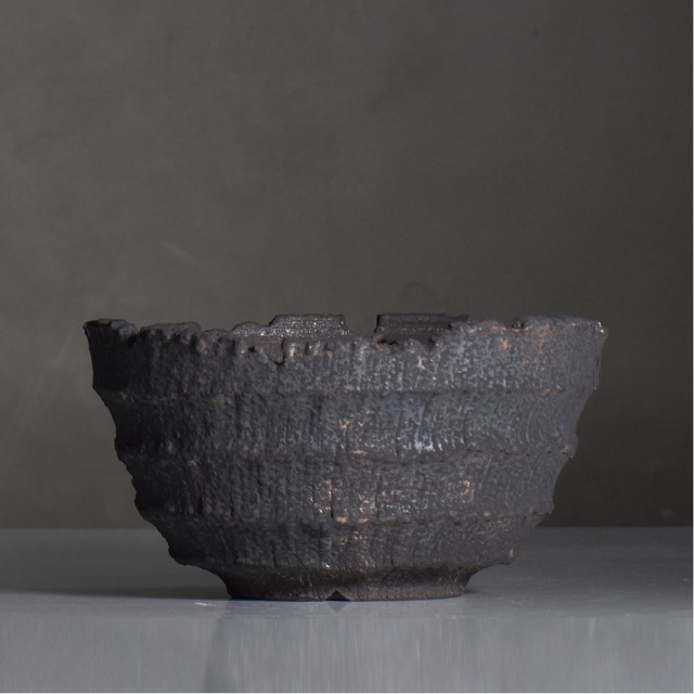菊地元野 / AVOCADO BORDER  ブラック 04/XL/ 約φ19cm / 植木鉢