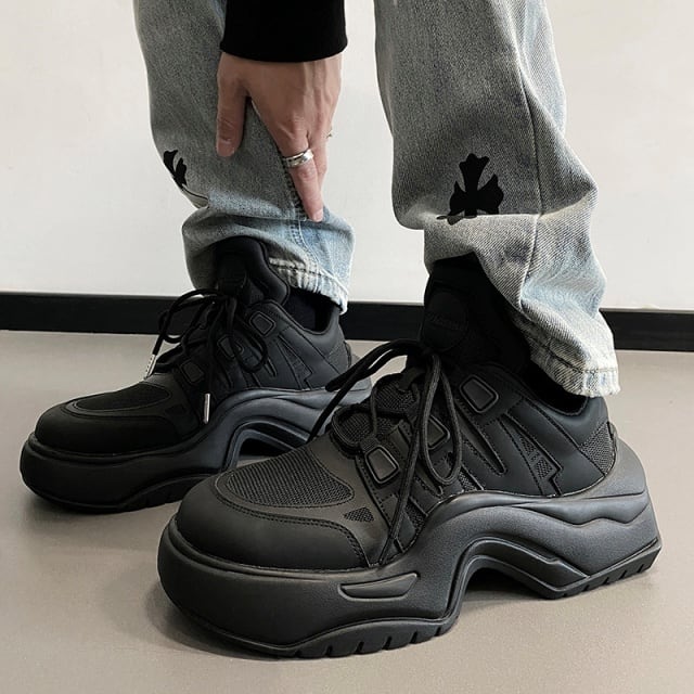 【予約販売】スニーカー 厚底 ゴツ底 変形ソール 靴 ブラック ホワイト 黒 白 ダンス スポーティー お洒落 カジュアル ストリート 24cm/24.5cm/25cm/25.5cm/26cm/26.5cm