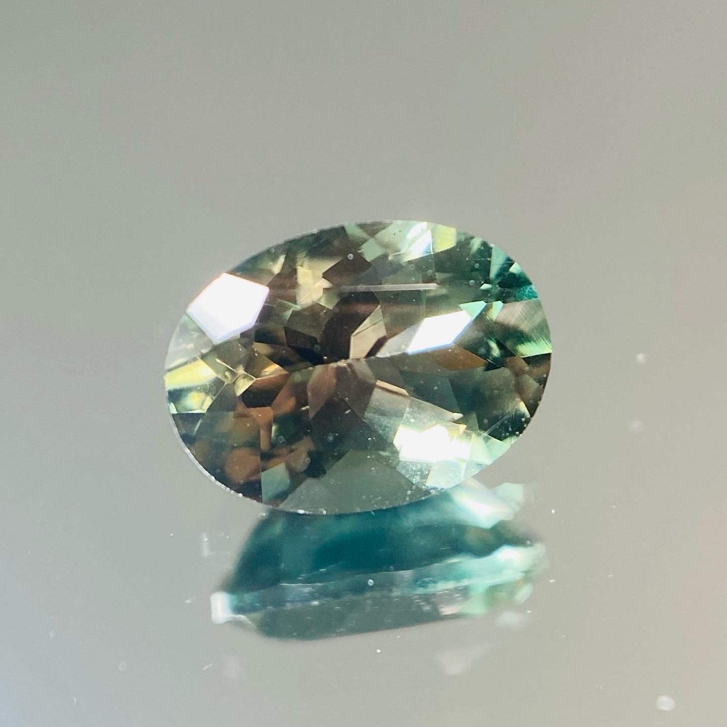 希少グリーンのオレゴンサンストーン8