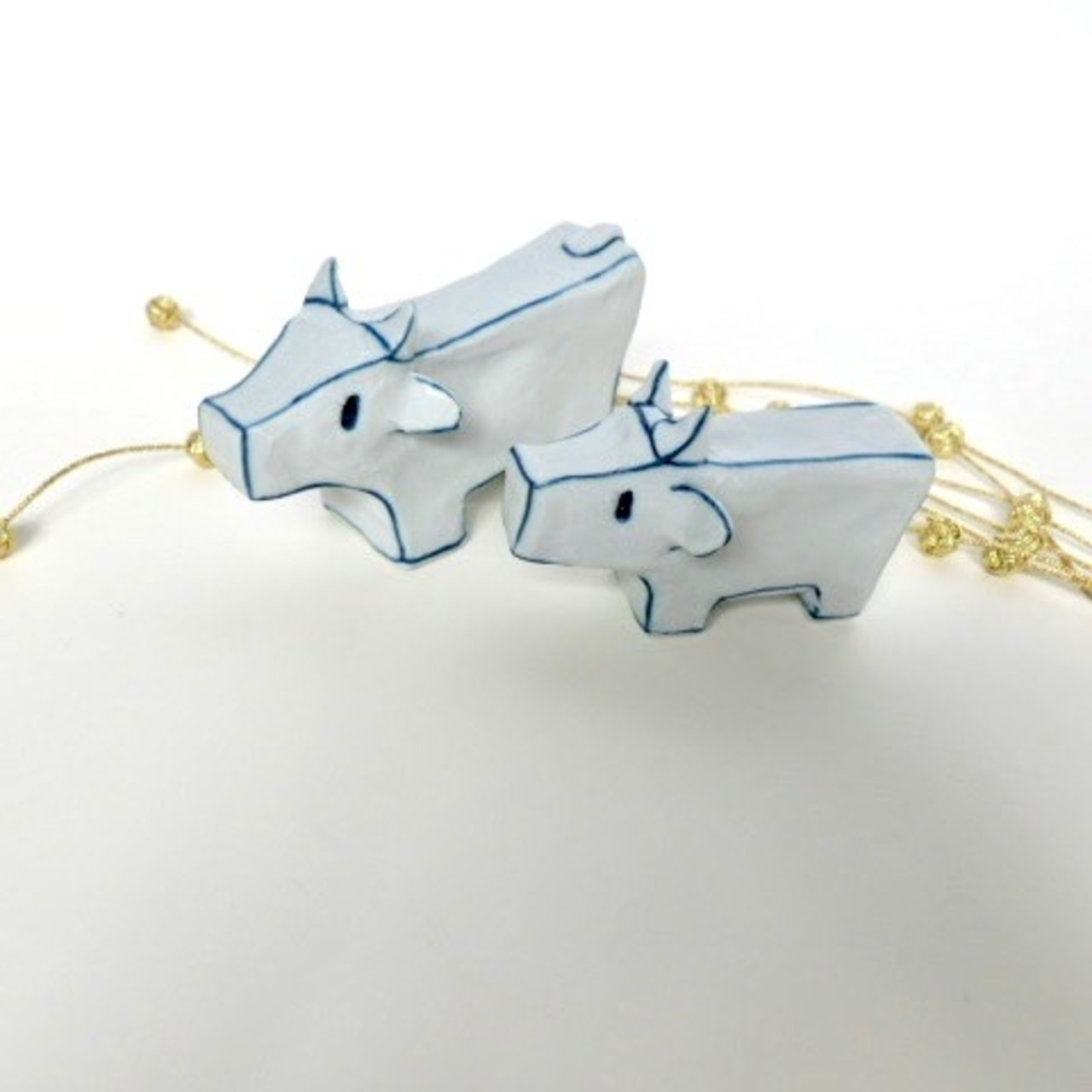 村田菜穂美 干支 染ライン 白うし 小