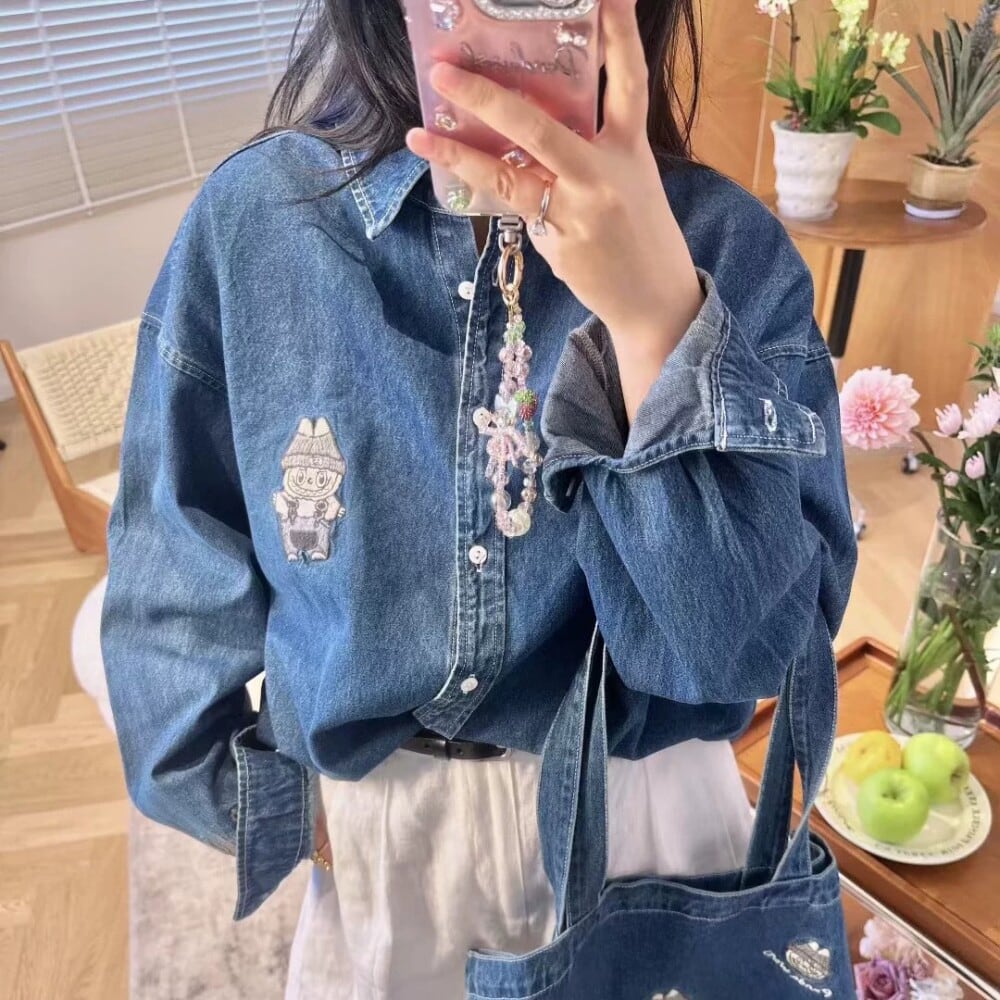 Labubu 高品質ソフトデニムシャツ トップスにも軽アウターにも one size!シンプル刺繍デザイン Labubu デニムシャツ 刺繍 長袖 メンズ レディース アウター ソフト 高品質 ビンテージ風