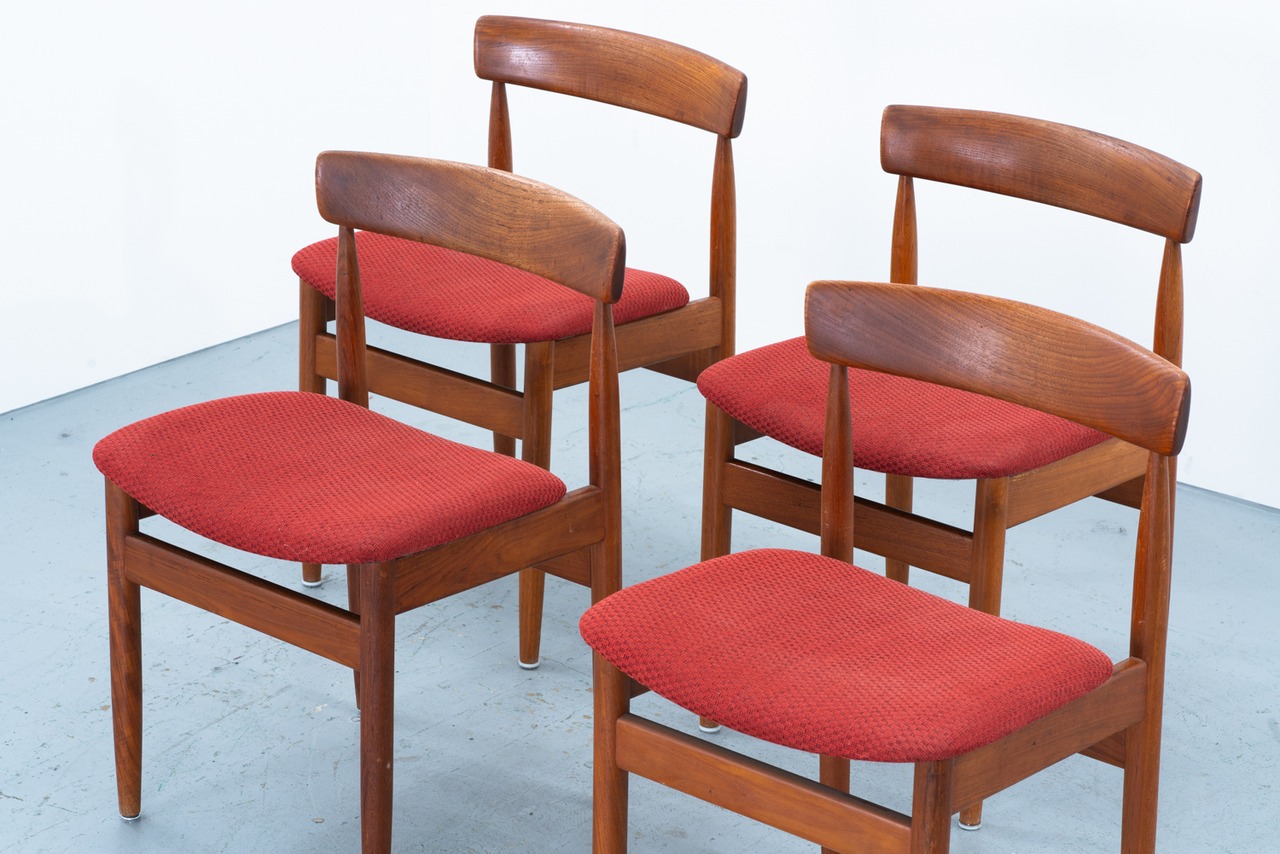 【as it is】Bernhard Pedersen & Søn | Extension Table&Chair Set