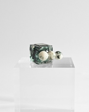 LinK CUBE. [natural stone×dark green]