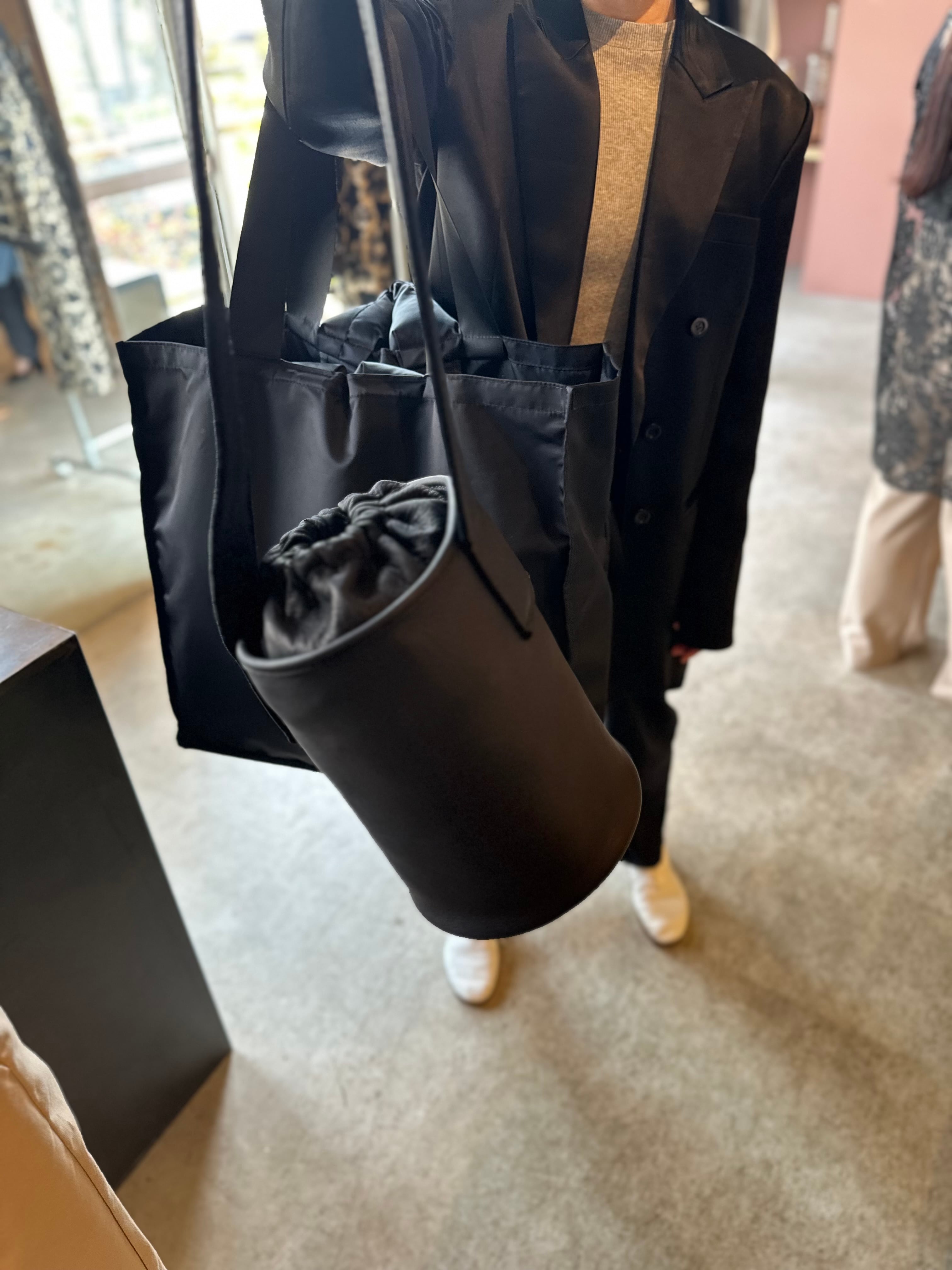 LITTLE - BUCKET TWO BLACK | MOON TREE PLANET LITTLE - BUCKET TWO BLACK | MOON TREE PLANET